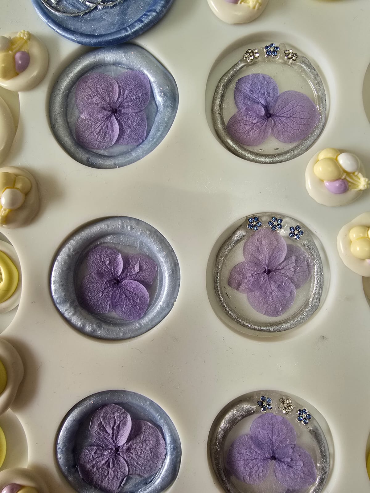 FRESH floral wax seals